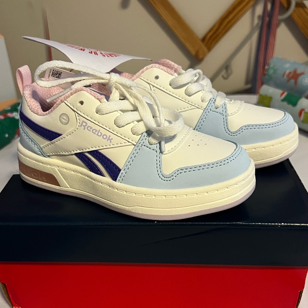 NWT Reebok Kids' White with pink blue purple light up Sneakers